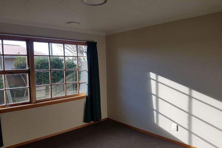 Photo of property in 15 Mortlake Street, Islington, Christchurch, 8042