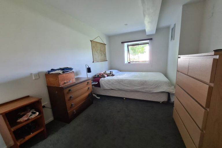 Photo of property in 98 Wadestown Road, Wadestown, Wellington, 6012