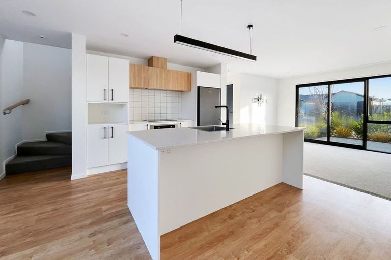 Photo of property in 14 Miromiro Street, Broomfield, Christchurch, 8042