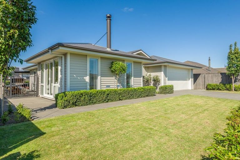 Photo of property in 18 Sterling Drive, Prebbleton, 7604