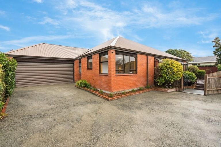 Photo of property in 3a Juniper Place, Burnside, Christchurch, 8053
