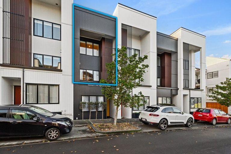 Photo of property in 86 Rangihina Road, Hobsonville, Auckland, 0616