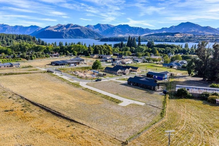 Photo of property in 3 Glenbrook Lane, Wanaka, 9305