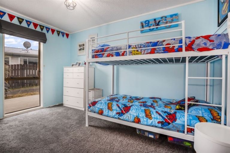 Photo of property in 5 Garboard Lane, Whitby, Porirua, 5024