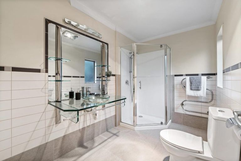 Photo of property in 77c Colwill Road, Massey, Auckland, 0614