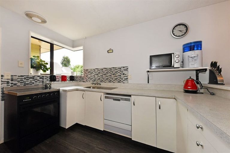 Photo of property in 4/439 Main South Road, Hornby, Christchurch, 8042