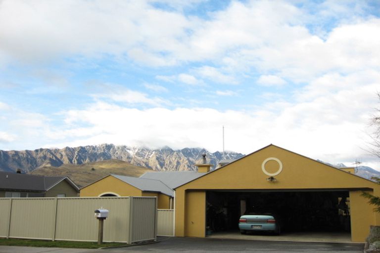Photo of property in 80 Hensman Road, Queenstown, 9300