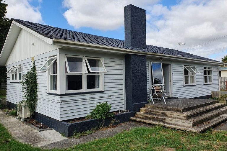 Photo of property in 15 Kerry Place, Papakura, 2110