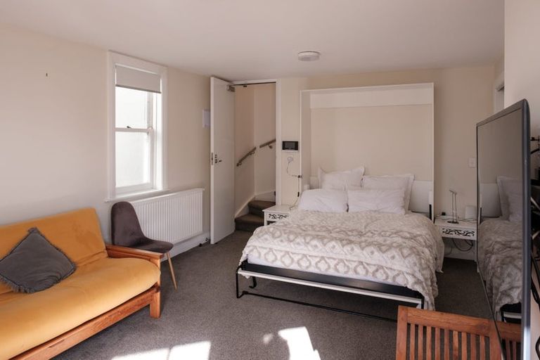 Photo of property in 32 Talavera Terrace, Kelburn, Wellington, 6012