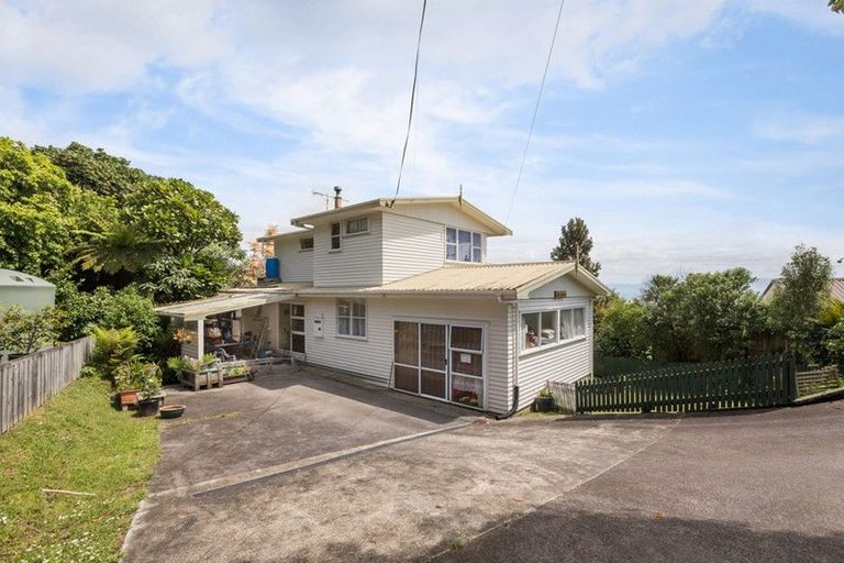 Photo of property in 10 Adams Road, Thornton Bay, Thames, 3575