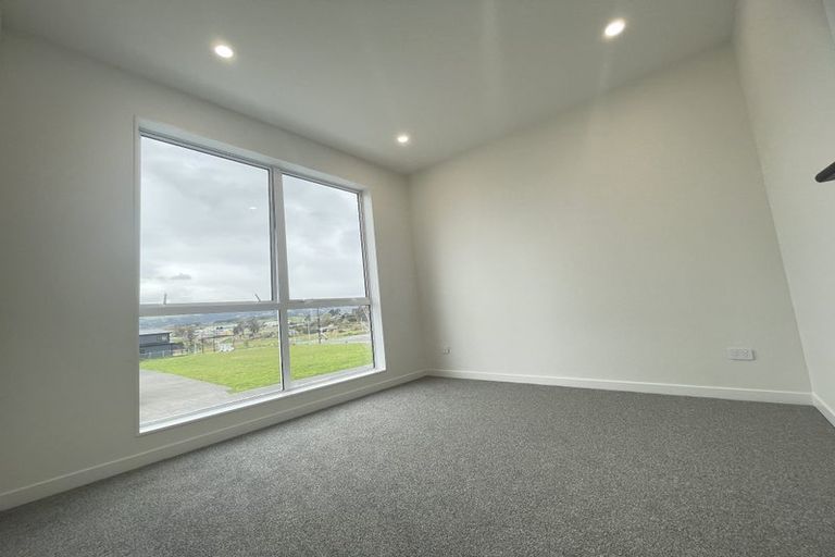 Photo of property in 6 Yellow Pear Lane, Karaka, 2578