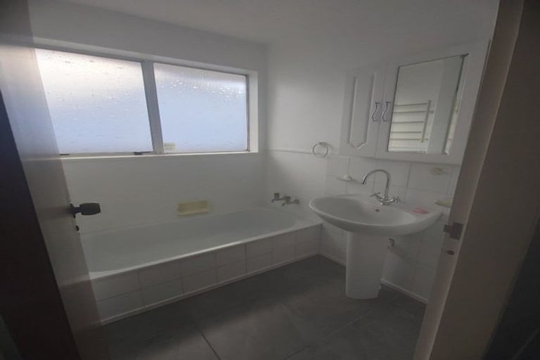 Photo of property in 96a Waiwhetu Road, Waterloo, Lower Hutt, 5011