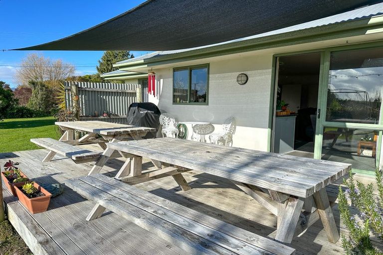 Photo of property in 77 Patons Rock Road, Patons Rock, Takaka, 7182