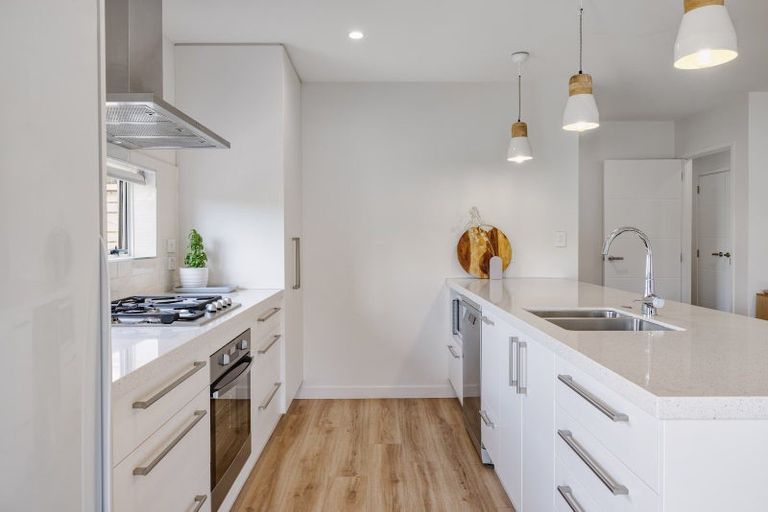 Photo of property in 16 Sharman Place, Pyes Pa, Tauranga, 3112