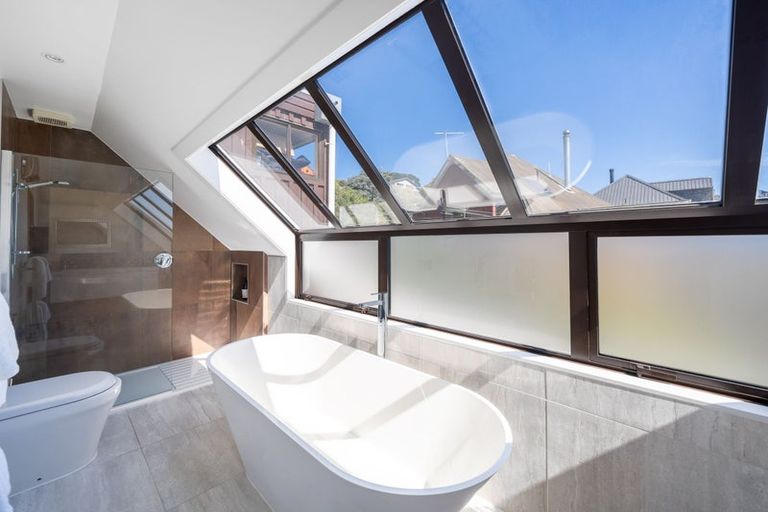 Photo of property in 245 Cannon Hill Crescent, Mount Pleasant, Christchurch, 8081