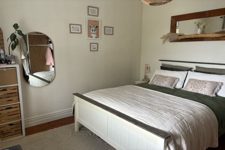 Photo of property in 1/9 Rutland Road, Stanley Point, Auckland, 0624