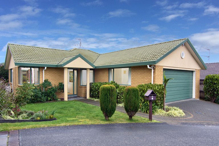 Photo of property in 4 Copplestone Place, New Lynn, Auckland, 0600