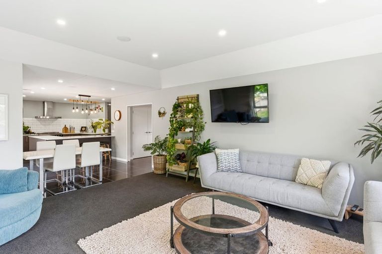 Photo of property in 8 Otupoa Way, Paraparaumu, 5032