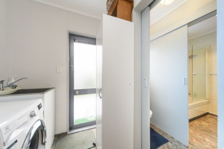 Photo of property in 84 Hillcrest Drive, Kelvin Grove, Palmerston North, 4414