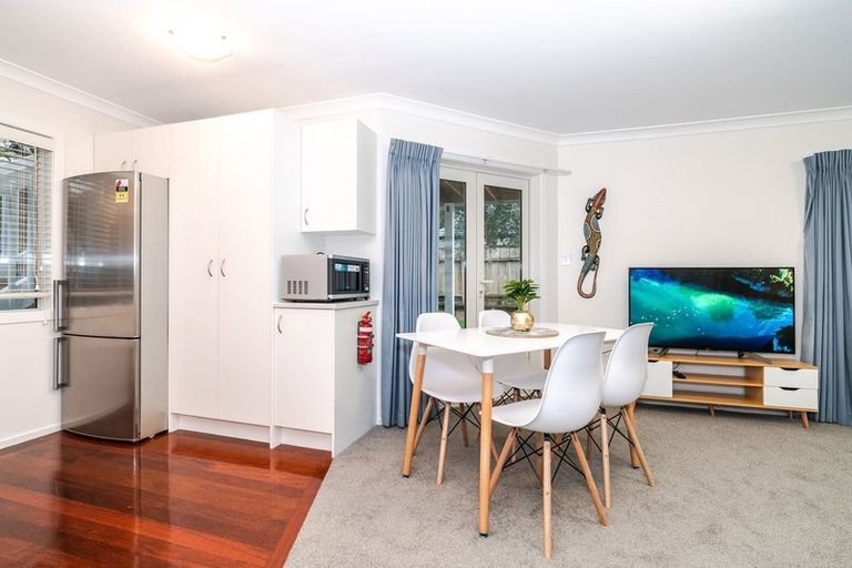 Photo of property in 1/49 Hastings Road, Mairangi Bay, Auckland, 0630