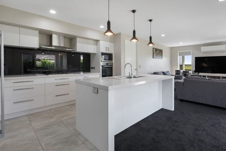 Photo of property in 8 Wakatere Place, Thames, 3500