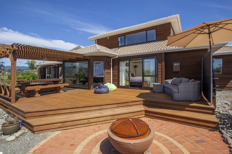 Photo of property in 263 Manly Street, Paraparaumu Beach, Paraparaumu, 5032