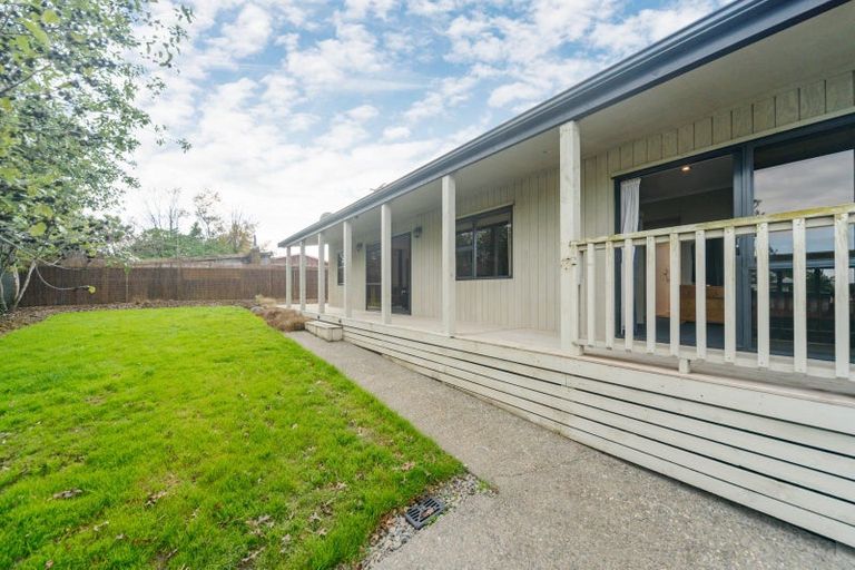 Photo of property in 130 Hillcrest Drive, Kelvin Grove, Palmerston North, 4414