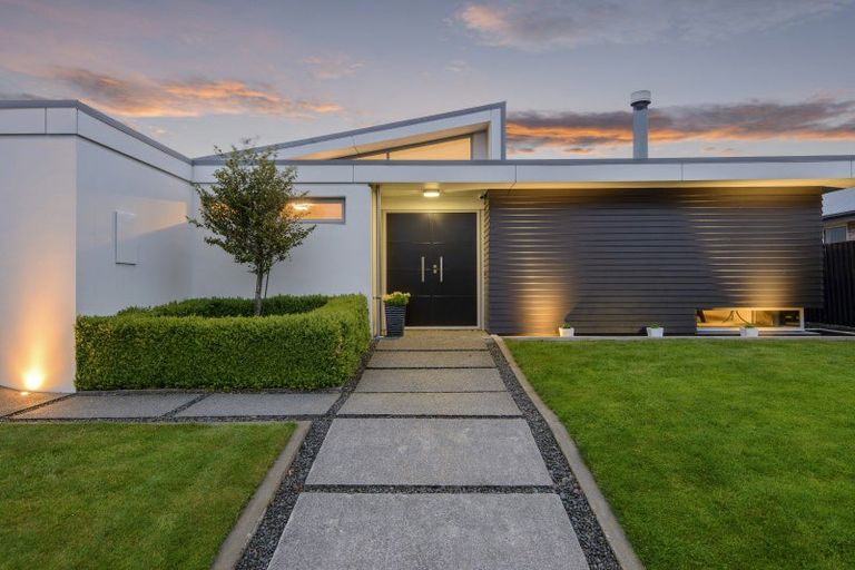 Photo of property in 15 Teagarden Close, Mairehau, Christchurch, 8052