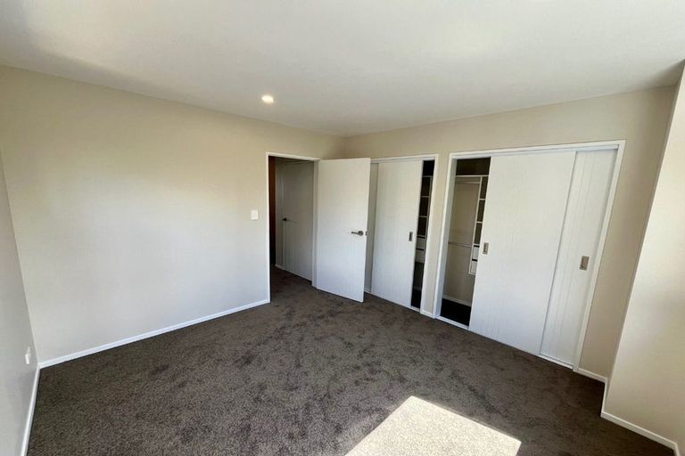 Photo of property in 25 Don Oliver Lane, Glen Eden, 0602