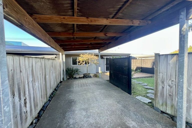 Photo of property in 2/48a Taharoto Road, Takapuna, Auckland, 0622