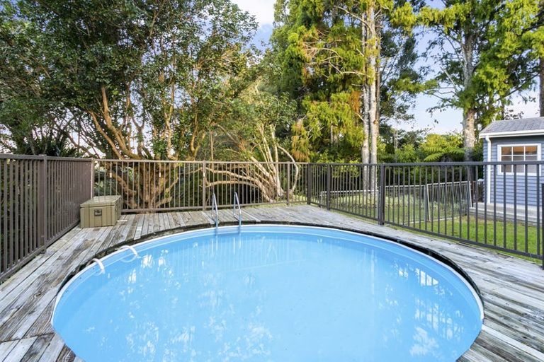 Photo of property in 792 West Coast Road, Oratia, Auckland, 0604