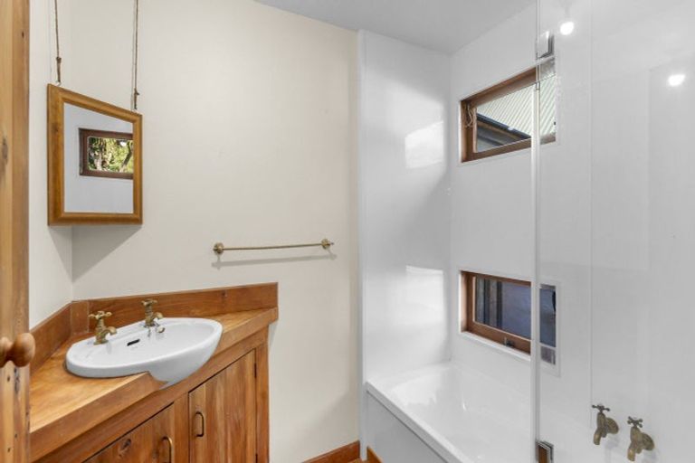 Photo of property in 9 Harmans Track, Little River, 7591