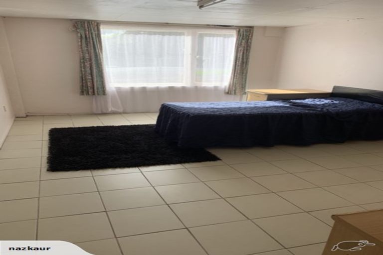 Photo of property in 66 Lynwood Road, New Lynn, Auckland, 0600