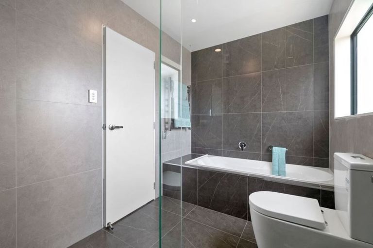 Photo of property in 8 Dinning Road, Riverhead, 0820