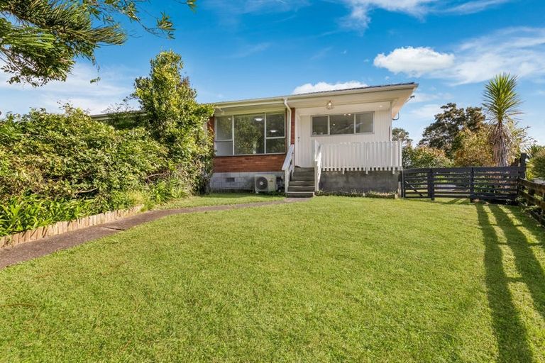 Photo of property in 70 Kaurilands Road, Titirangi, Auckland, 0604