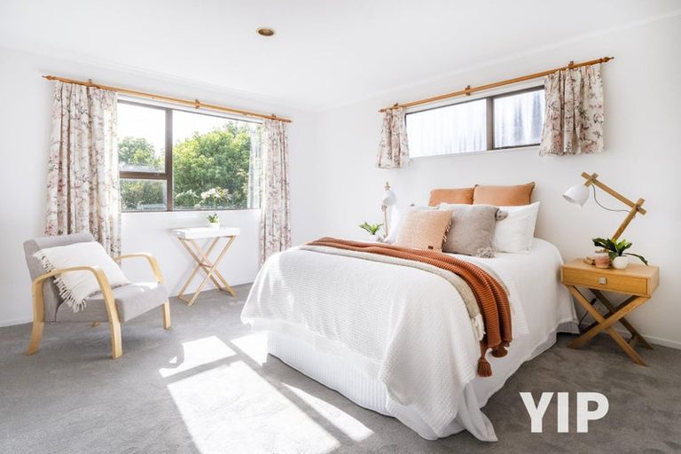 Photo of property in 10 Ellwood Place, Churton Park, Wellington, 6037
