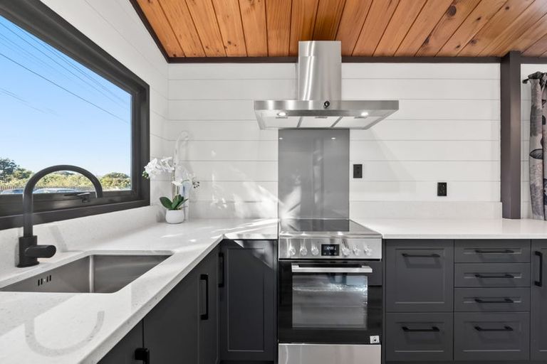 Photo of property in 3 Tasman Road, Otaki Beach, Otaki, 5512