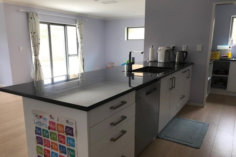 Photo of property in 5 Prestwich Rise, Churton Park, Wellington, 6037