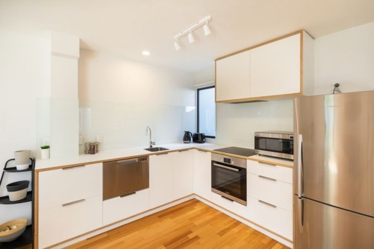 Photo of property in 12/388 Montreal Street, Christchurch Central, Christchurch, 8013