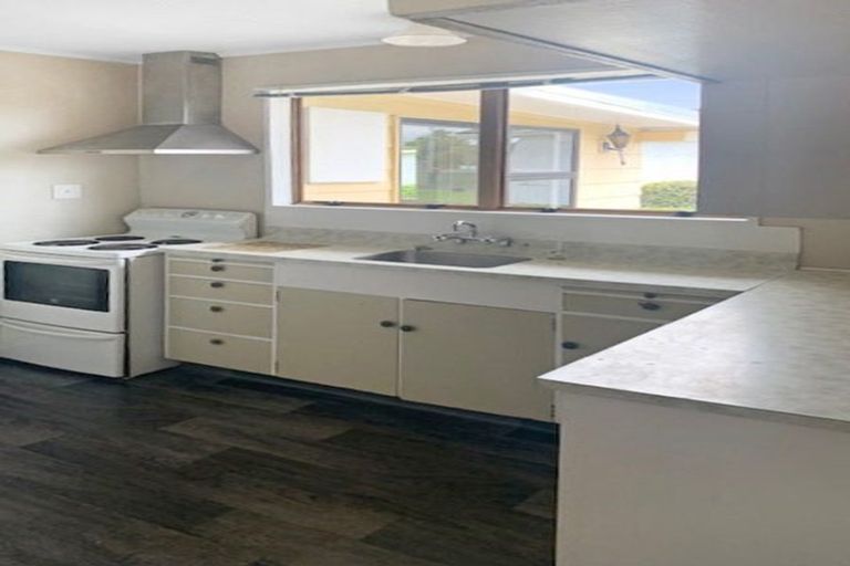 Photo of property in 21 Flower Street, Bulls, 4818