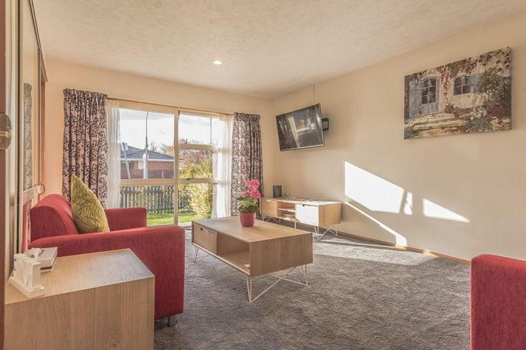 Photo of property in 35 Maxwell Street, Riccarton, Christchurch, 8041