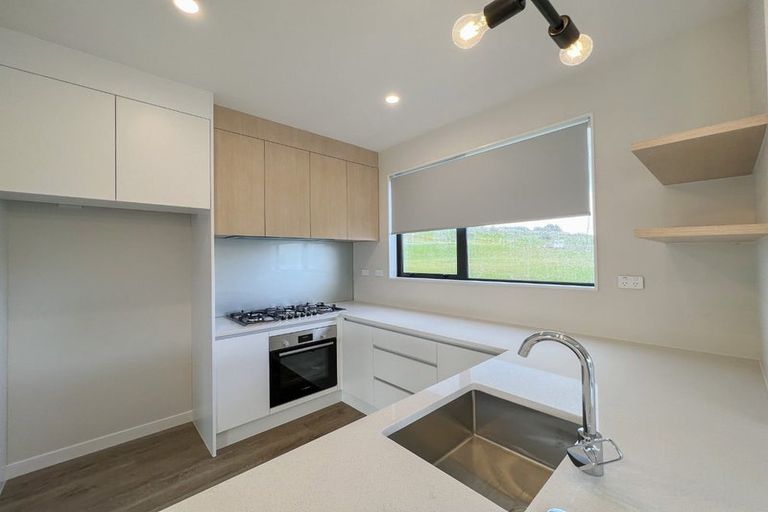 Photo of property in 39 Kapehu Road, Silverdale, 0932