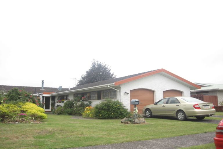 Photo of property in 15 Hookey Drive, Te Puke, 3119