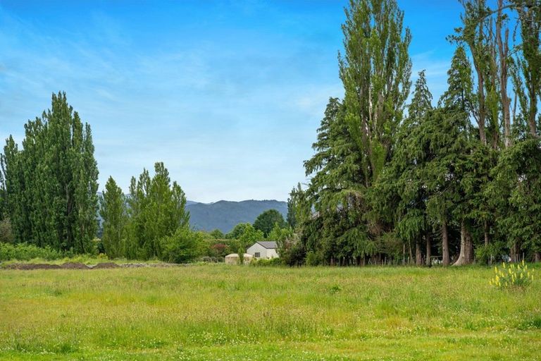 Photo of property in 26 Orchard Road, Greytown, 5712