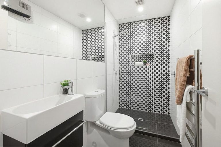 Photo of property in 3/31 Princess Terrace, Newtown, Wellington, 6021