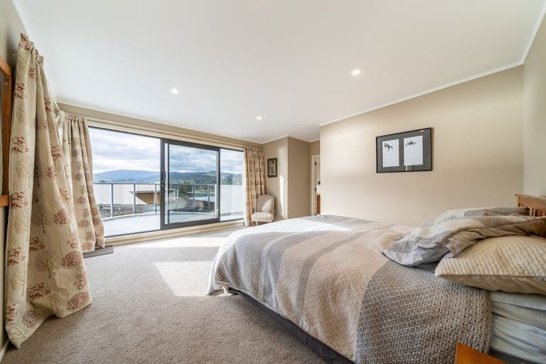 Photo of property in 5 Bowsprit Way, Whitby, Porirua, 5024