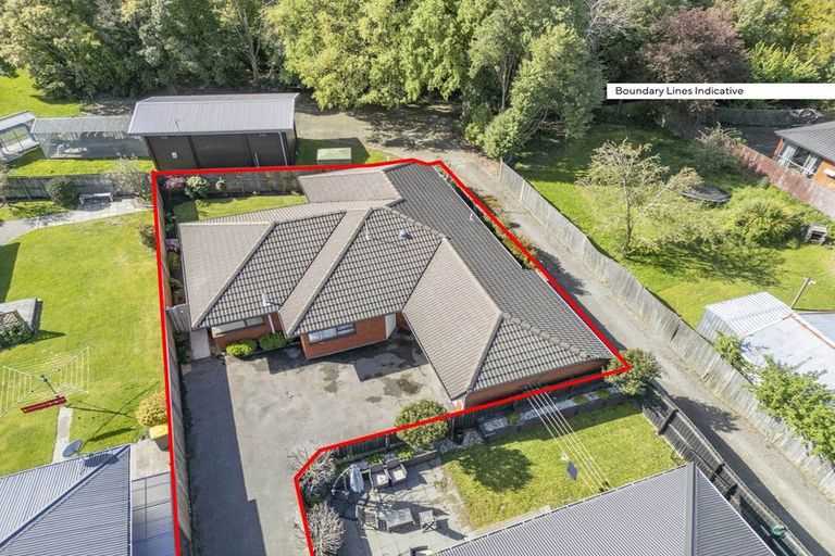 Photo of property in 24 Woodbury Street, Avonhead, Christchurch, 8042