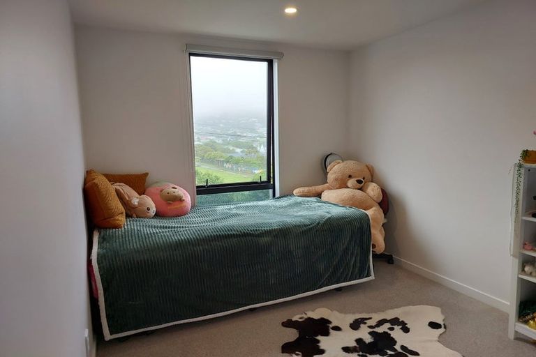 Photo of property in 2/210 Karori Road, Karori, Wellington, 6012