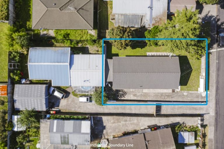 Photo of property in 2/56 Greenhaven Avenue, Opaheke, Papakura, 2113