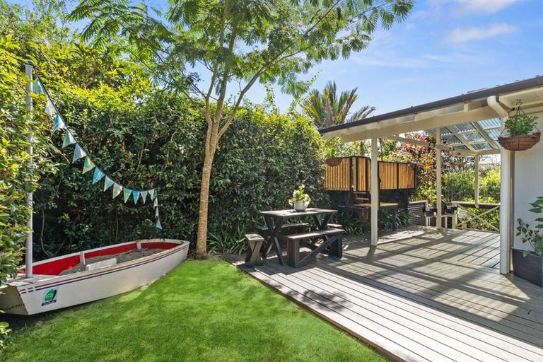 Photo of property in 1/39 Clayburn Road, Glen Eden, Auckland, 0602